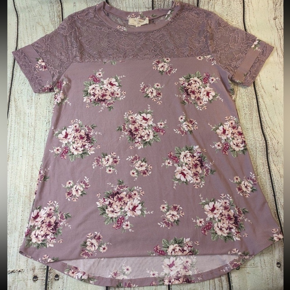 Woman’s clothing Tees